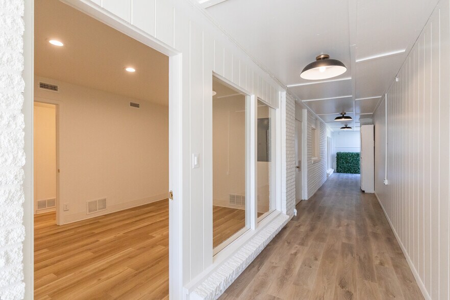 More Photos Of 1311 Hickory St, Abilene Office For Sale
