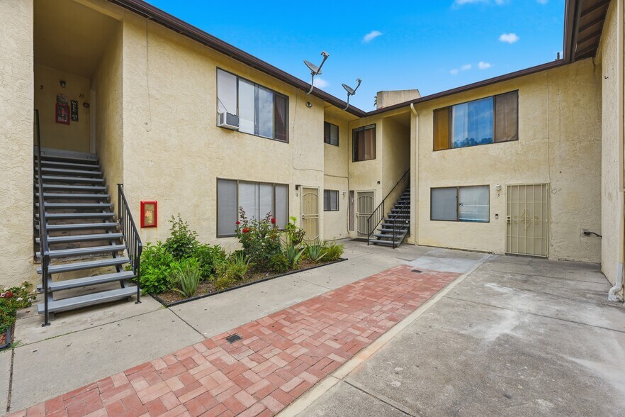 More Photos Of 2036 Canyon Dr, Oceanside Apartments For Sale