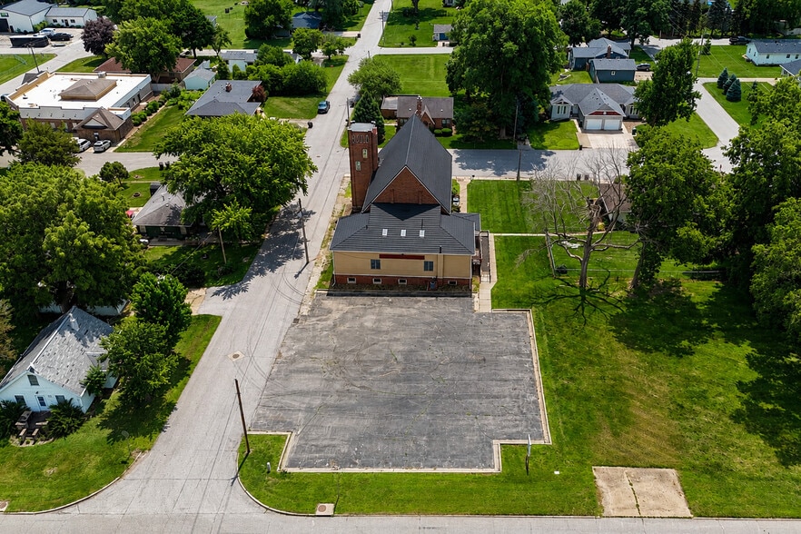 More Photos Of 302 S 2nd St, Polk City Lodge Meeting Hall For Sale