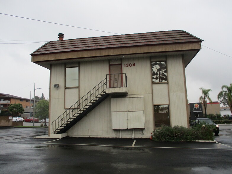 More Photos Of 1304 W Beverly Blvd, Montebello Office For Lease