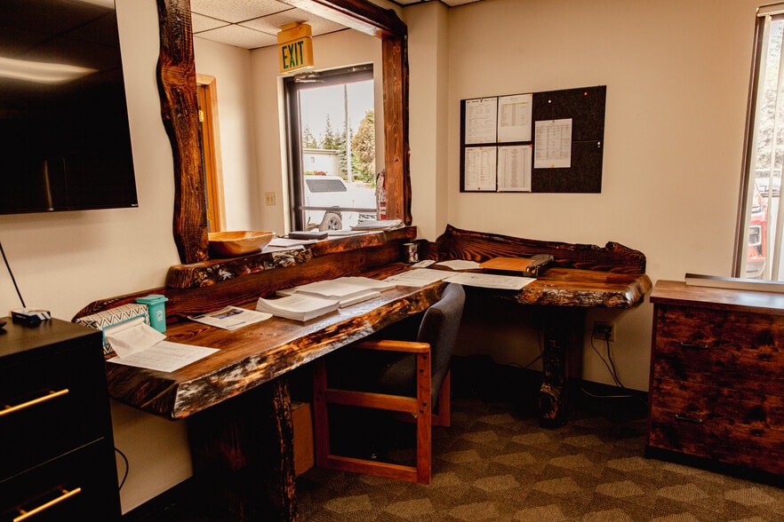 More Photos Of 3448 N Huetter Rd, Post Falls Office For Sale