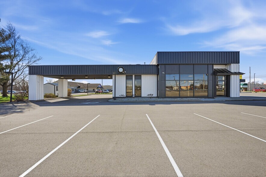 More Photos Of 1511 N Meridian St, Portland Freestanding For Sale