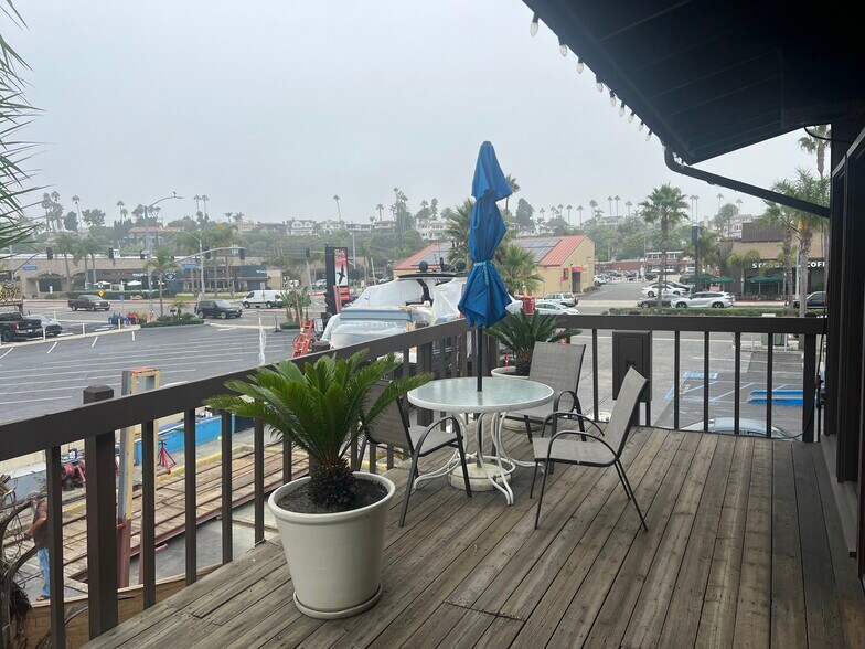 More Photos Of 2711-2729 W Coast Hwy, Newport Beach Office For Lease