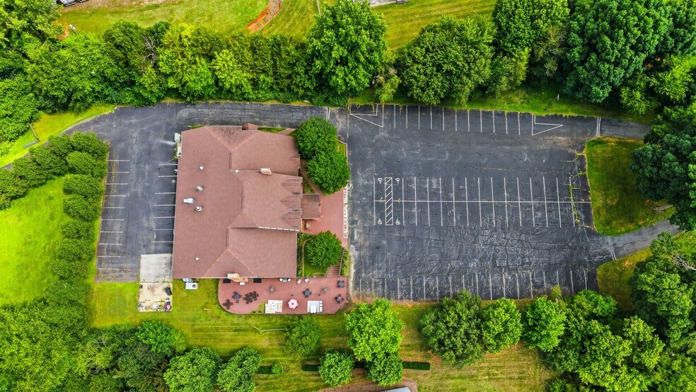 More Photos Of 2289 Saint Paul's Church Rd, Newton Restaurant For Sale