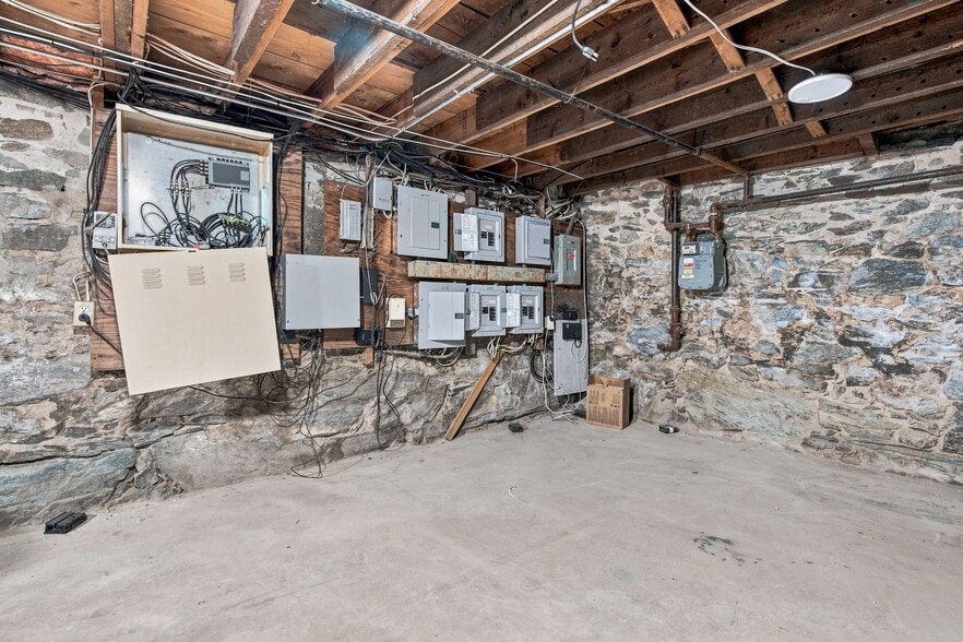 More Photos Of 32 Northeast St, Woonsocket Apartments For Sale