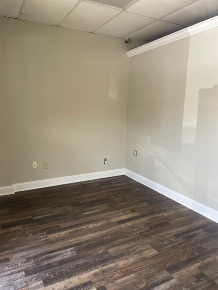 More Photos Of 160-172 Donmoor Ct, Garner Flex For Lease