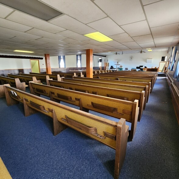 More Photos Of 69 Main St, Searsport Religious Facility For Lease