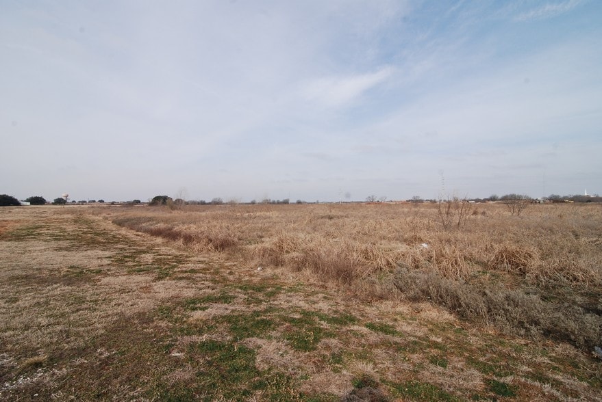 More Photos Of 1312 Weatherford Hwy, Granbury Land For Sale