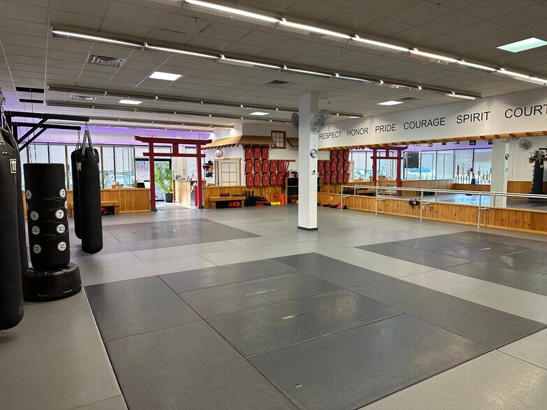 More Photos Of 250 Mahopac Ave, Yorktown Heights Unknown For Lease