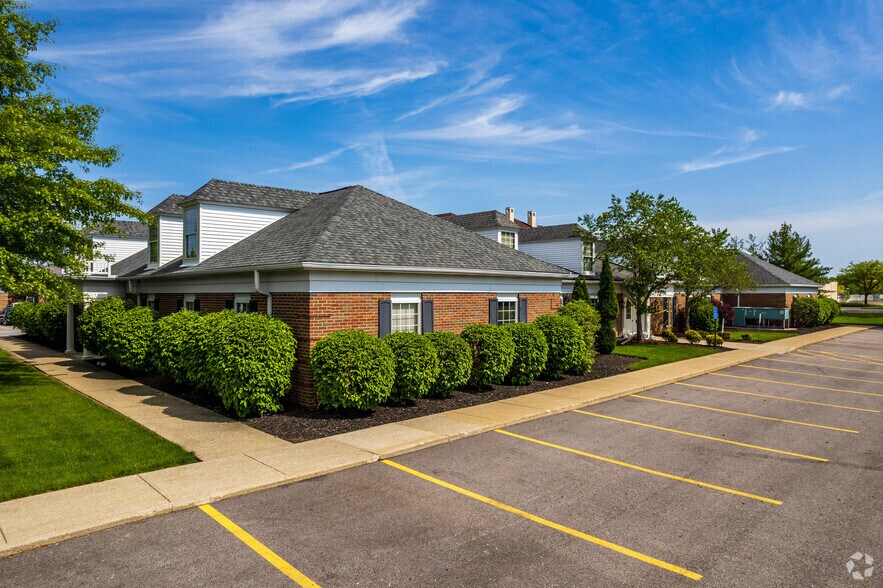 More Photos Of 7010 Engle Rd, Middleburg Heights Unknown For Lease