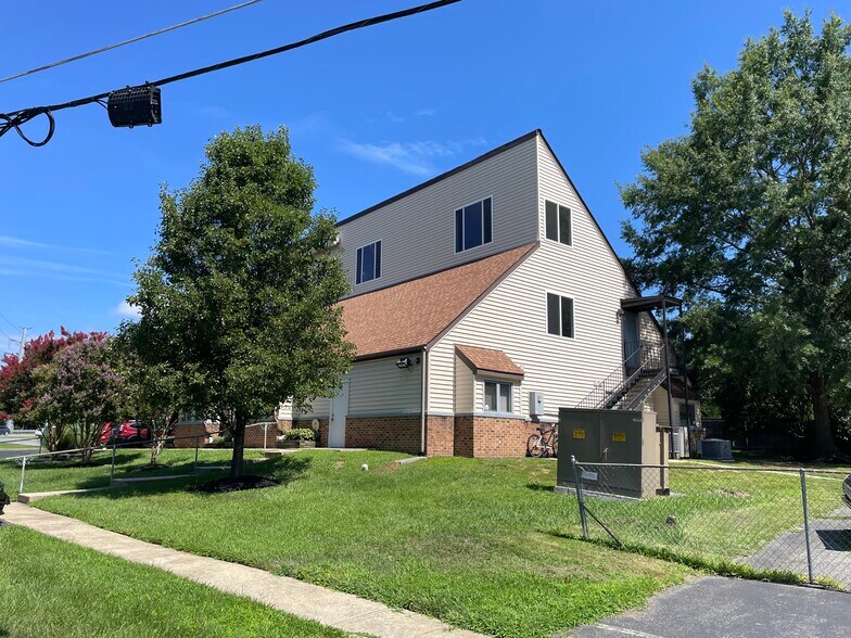 More Photos Of 4140 Crain Hwy, Waldorf Office For Sale