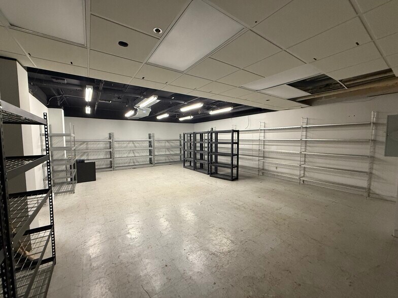 More Photos Of 526 2nd Ave SE, Cedar Rapids Office For Sale