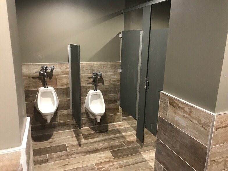 More Photos Of 1638 SE Federal Hwy, Stuart Unknown For Lease