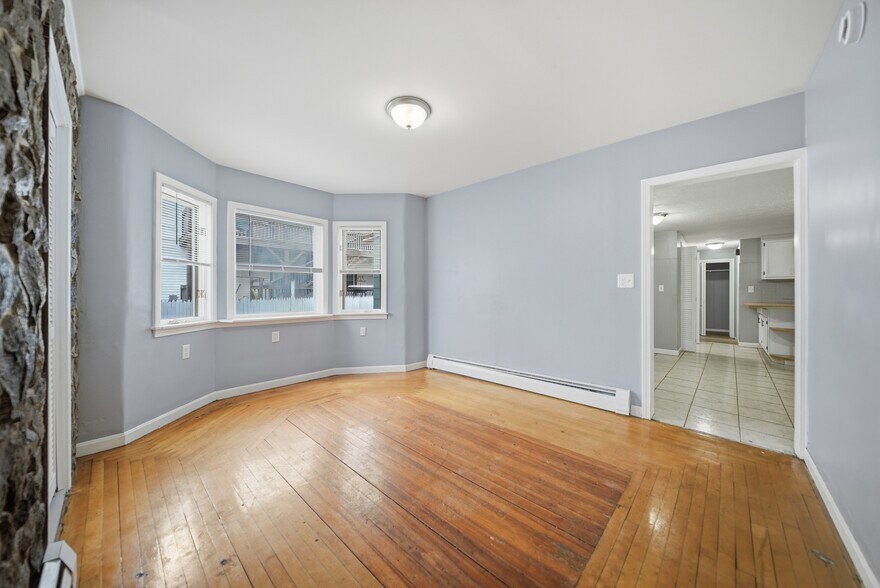 More Photos Of 266 Douglas St, Manchester Multifamily For Sale