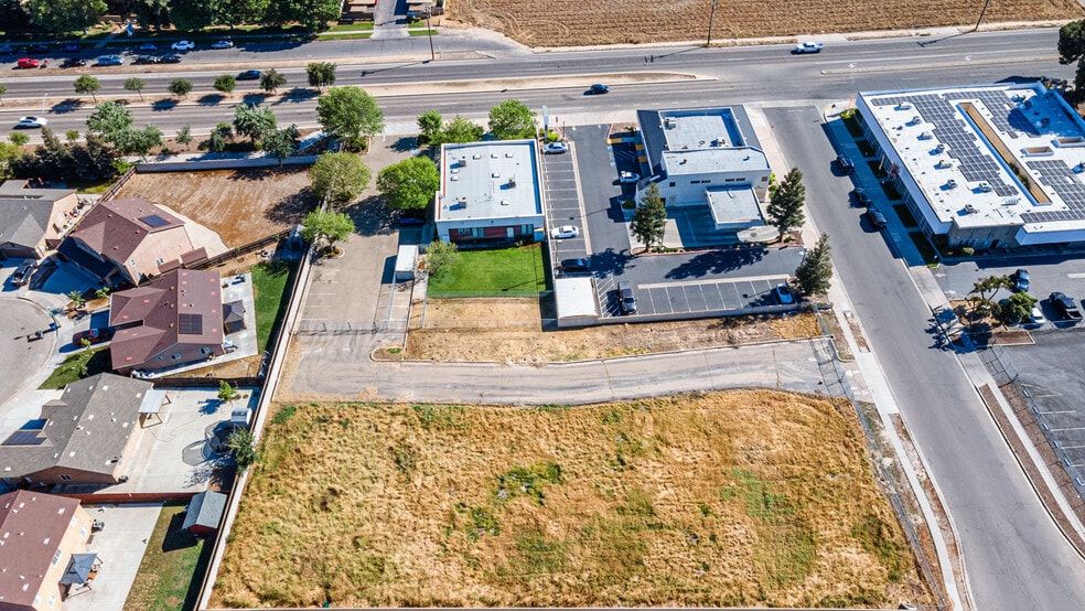 More Photos Of 5781 E Kings Canyon Rd, Fresno Medical For Sale