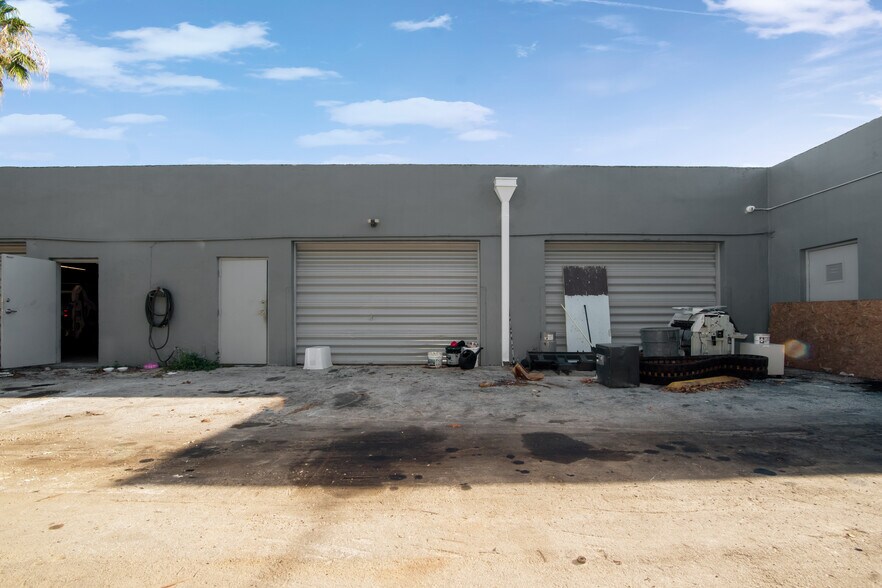 More Photos Of 3071 NW 64th Ave, Sunrise Warehouse For Sale