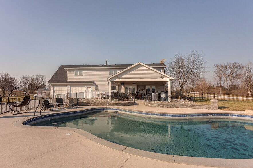 More Photos Of 836 E Highway N, Wentzville Flex For Sale