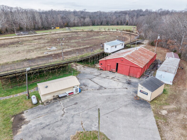 More Photos Of 445 N County Road 25 E, North Vernon Specialty For Sale