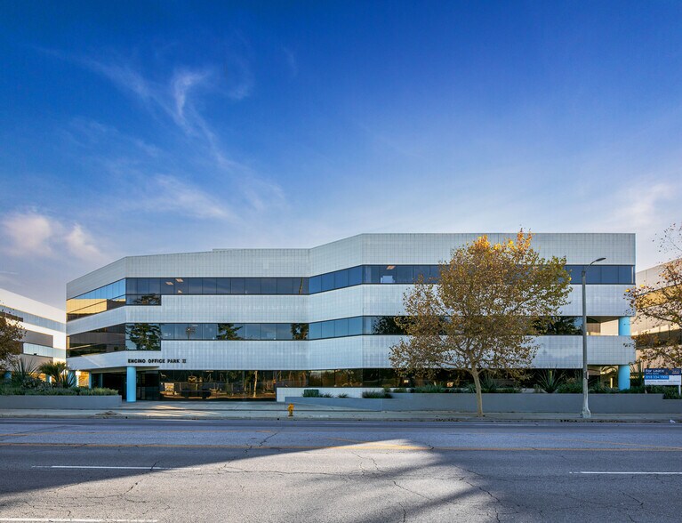 More Photos Of 6345 Balboa Blvd, Encino Unknown For Lease