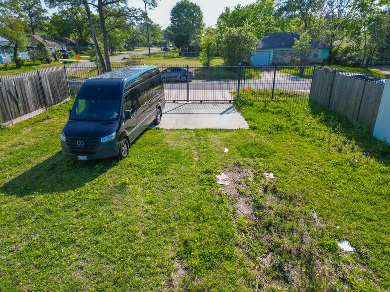 More Photos Of 3222 Jarvis St, Houston Land For Sale