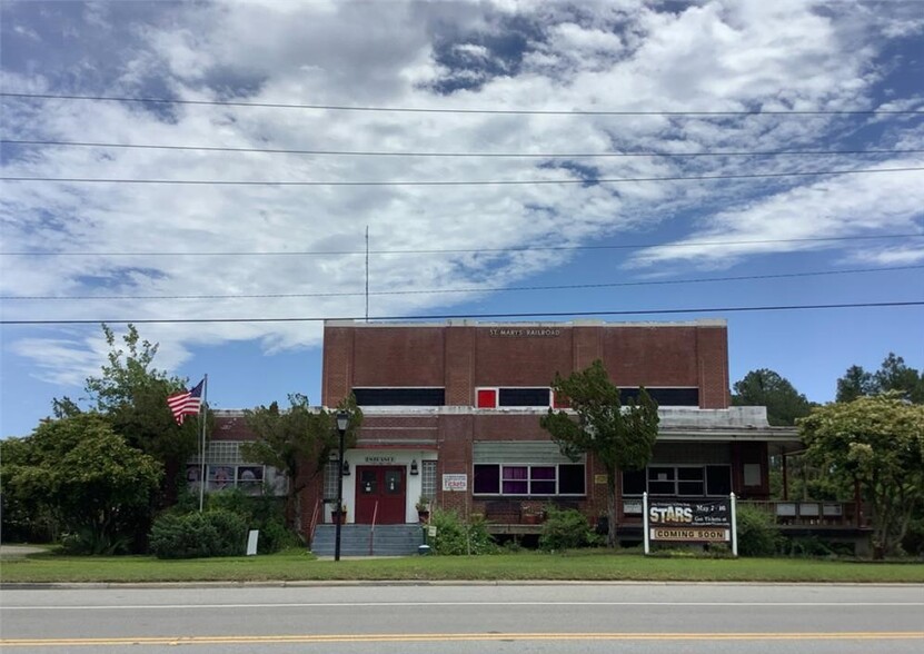 Primary Photo Of 1000 Osborne St, Saint Marys Manufacturing For Sale