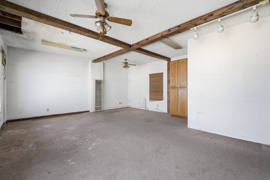 More Photos Of 915 W Olive Ave, Burbank Office For Sale