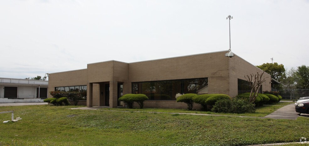 More Photos Of 5018 Spring Park Rd, Jacksonville Office For Lease