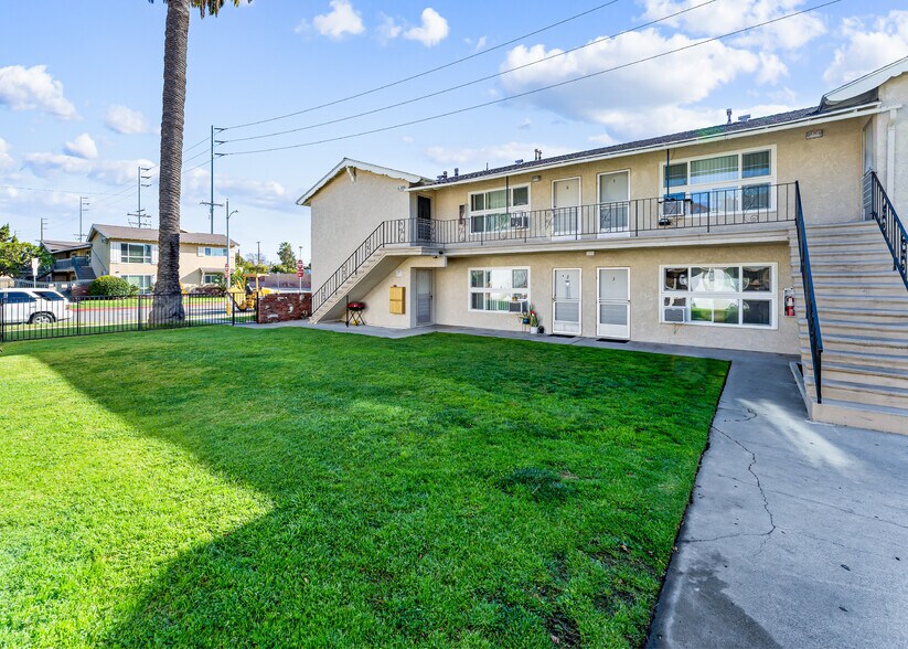 More Photos Of 2334 E Santa Fe Ave, Fullerton Apartments For Sale
