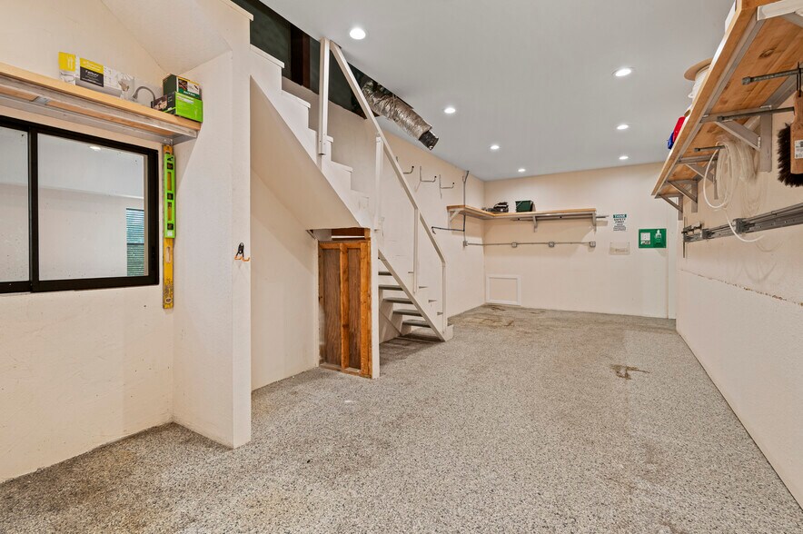 More Photos Of 8270 Pascal Dr, Punta Gorda Service For Sale