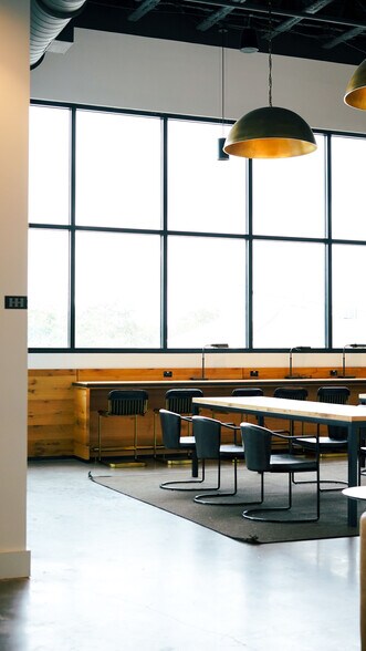 More Photos Of 1602-1646 W Snow Ave, Tampa Coworking Space