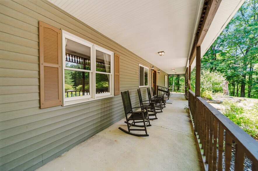 More Photos Of 23095 Buena Vista Rd, Rockbridge Apartments For Sale