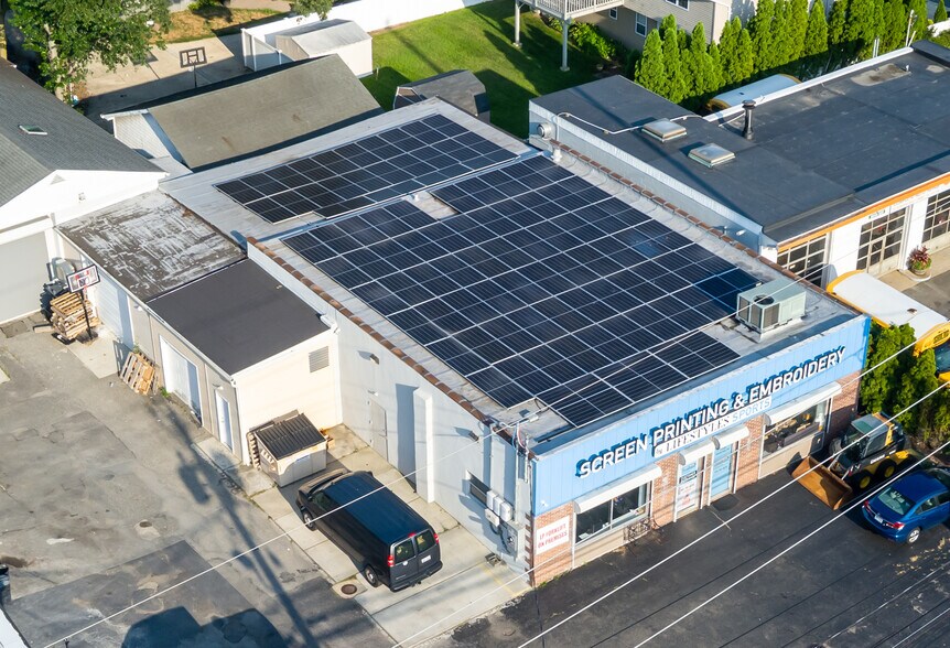 More Photos Of 1709 Newbridge Rd, North Bellmore Manufacturing For Sale