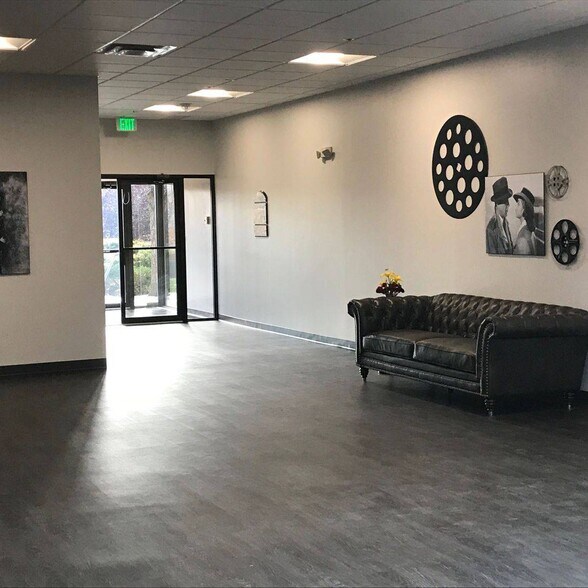 More Photos Of 10488 W Centennial Rd, Littleton Warehouse For Lease