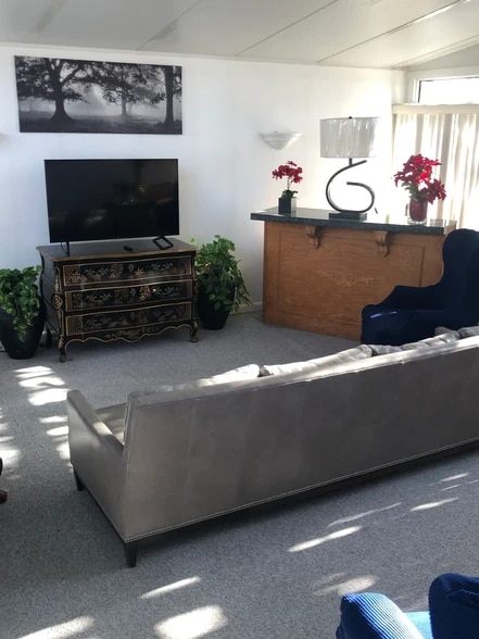 More Photos Of 2311 Roslyn Ave, Baltimore Assisted Living For Sale