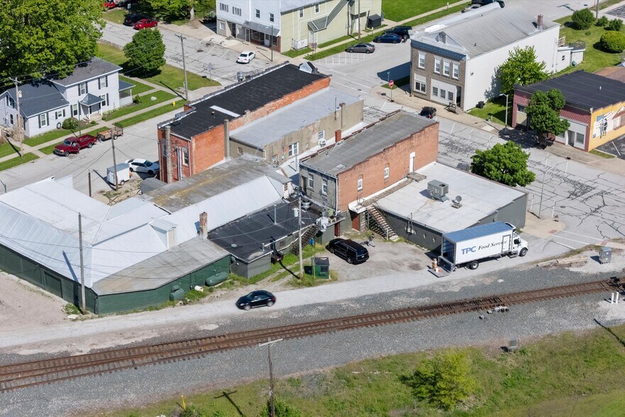 More Photos Of 18625 Main St, Tontogany Flex For Sale