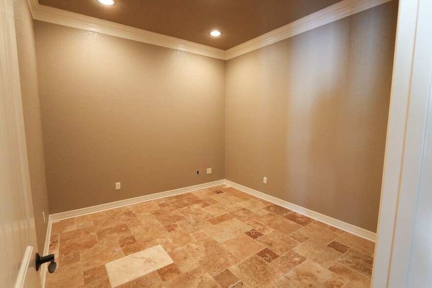 More Photos Of 15488 Fm 2493, Tyler Medical For Lease