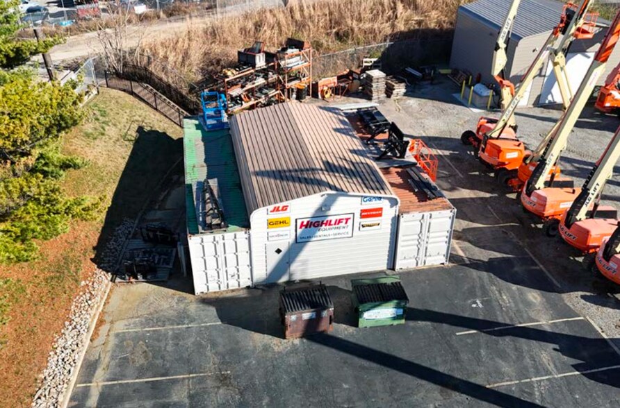 More Photos Of 125 Citycentre Dr, Cincinnati Industrial For Lease
