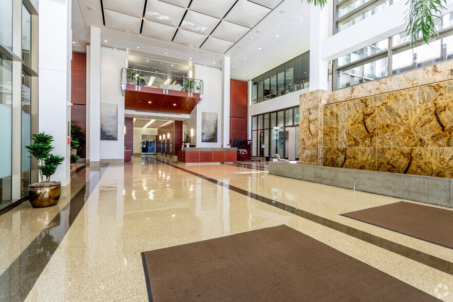 More Photos Of 555 Capitol Mall, Sacramento Office For Lease