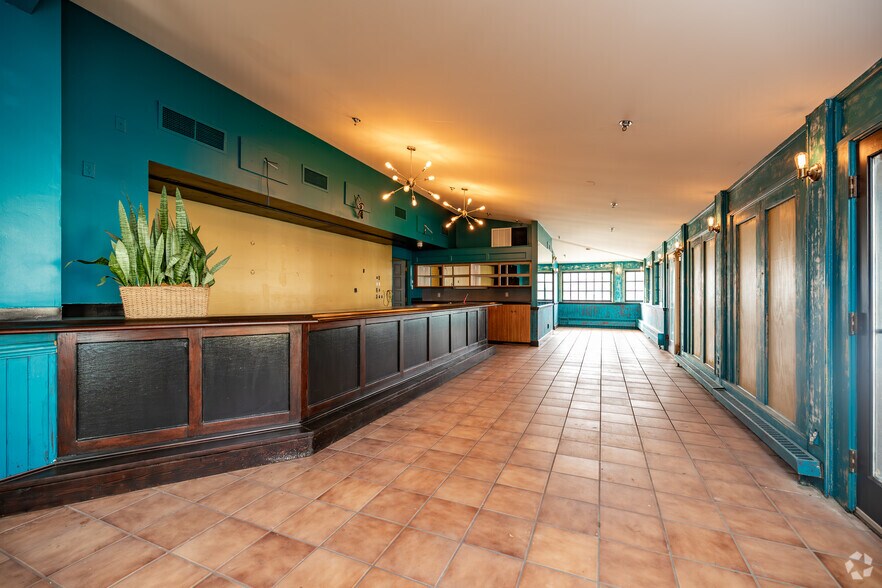 More Photos Of 6230-6360 Busch Blvd, Columbus Unknown For Lease