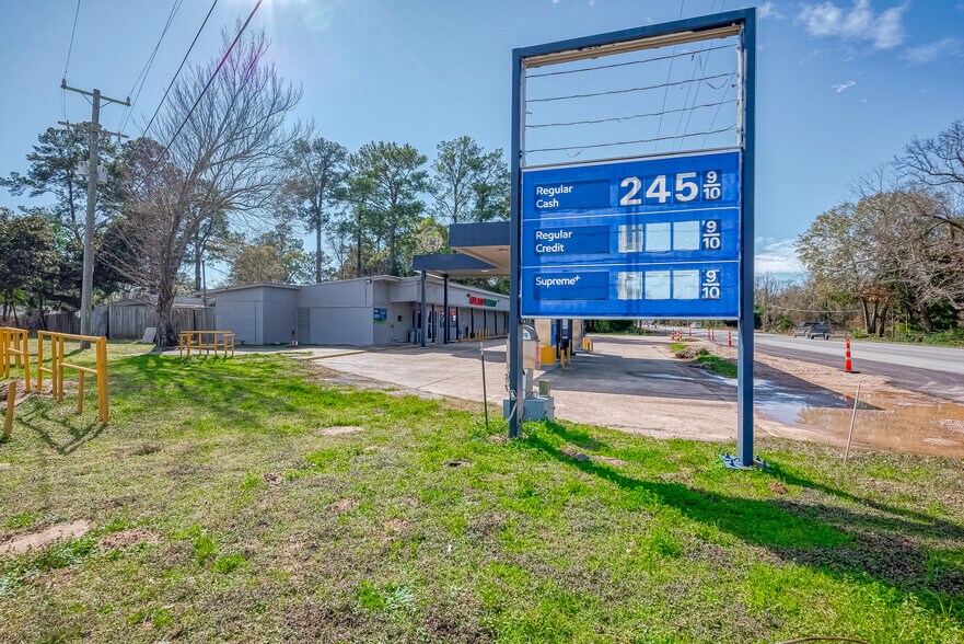 More Photos Of 4310 N Main St, Liberty Convenience Store For Sale