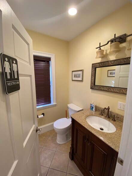 More Photos Of 206 Holland St, Somerville Office For Lease