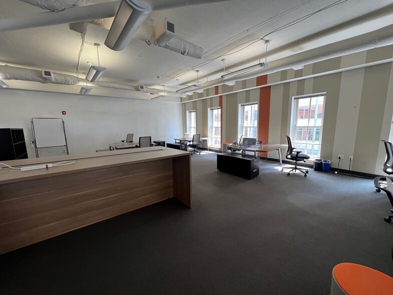 More Photos Of 401-409 7th St NW, Washington Office For Lease