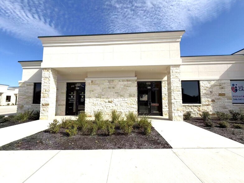 More Photos Of 28111 S Firethorne Rd, Katy Medical For Lease