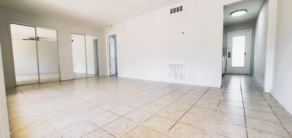 More Photos Of 1708 NE 20th Ave, Fort Lauderdale Apartments For Sale