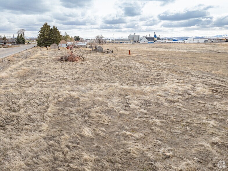 More Photos Of 0 Pioneer Rd, Blackfoot Land For Sale