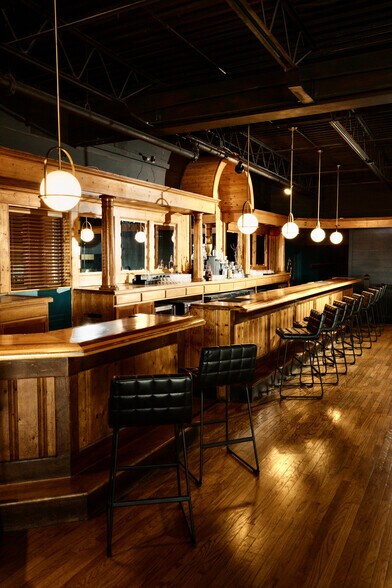 More Photos Of 5264 Verona Rd, Fitchburg General Retail For Sale