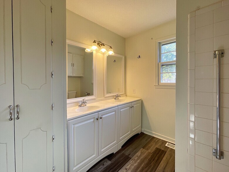 More Photos Of , Spartanburg Unknown For Sale