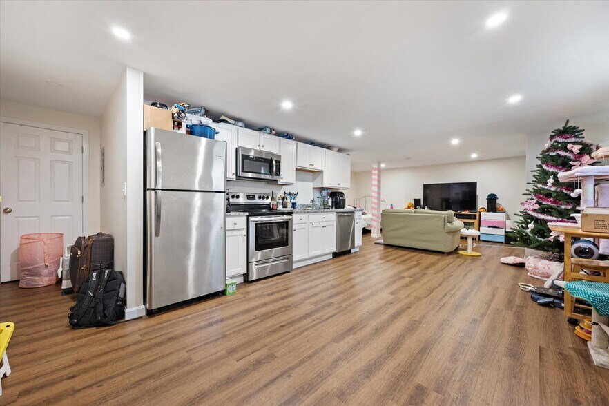 More Photos Of 72 3rd St, Bangor Apartments For Sale