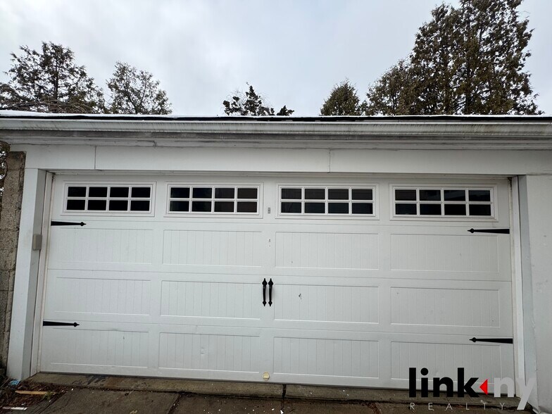 More Photos Of 65 Colin St, Yonkers Apartments For Sale