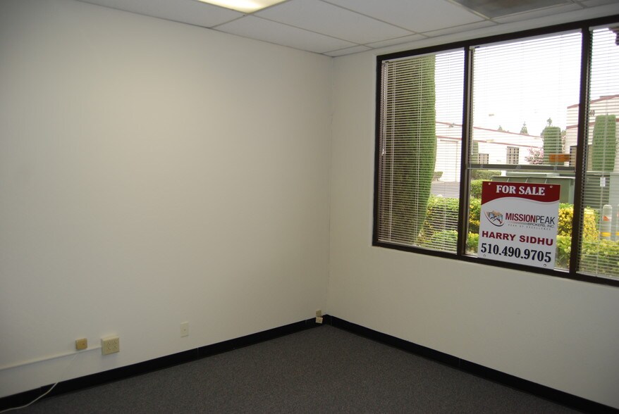 More Photos Of 46560 Fremont Blvd, Fremont Warehouse For Sale